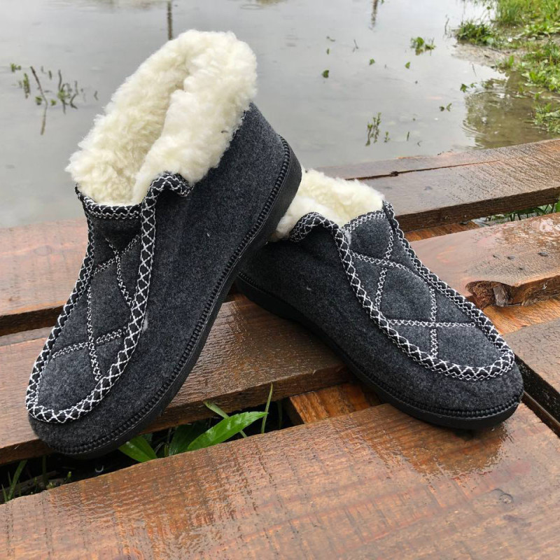 Черевики жіночі хутряні 40 розмір. Колір: сірий